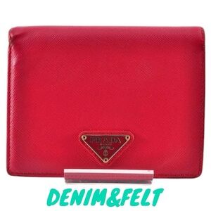 ♥️♥️PRADA Red Saffiano Leather Logo Plate Bi-Fold Wallet | PRELOVED ♥️♥️